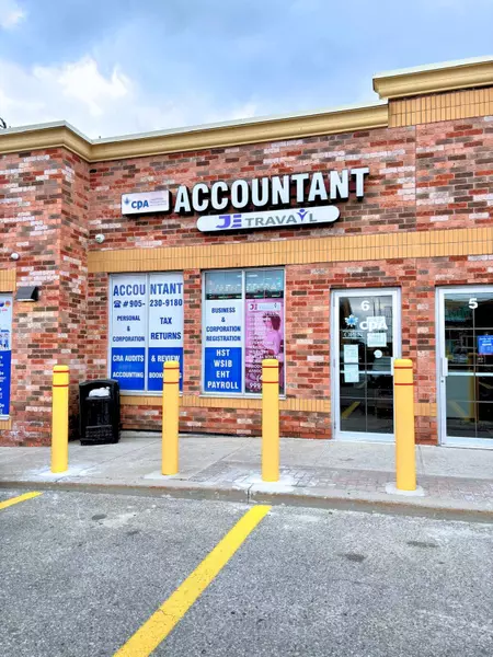 143 Clarence ST #6, Brampton, ON L6W 1T2