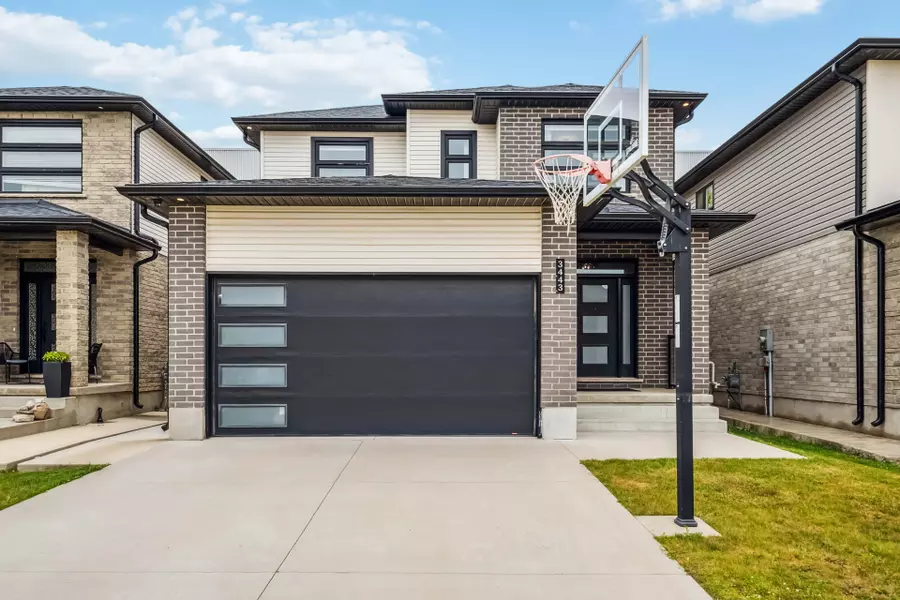 3443 Emily Carr LN, London South, ON N6G 0L2