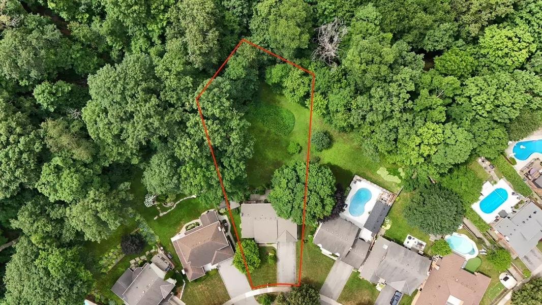 7 Robinwood CRES, London South, ON N6K 3B2