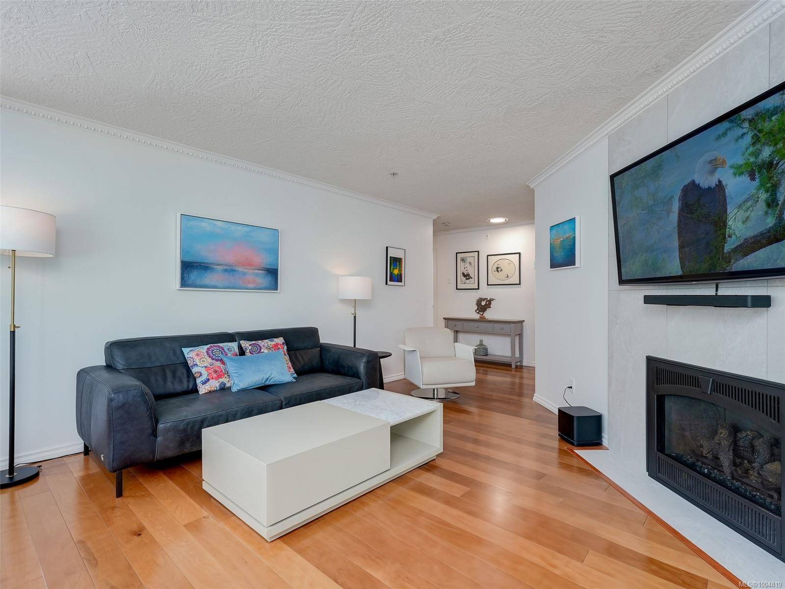 Sidney, BC V8L 2X6,9975 Fifth St #204