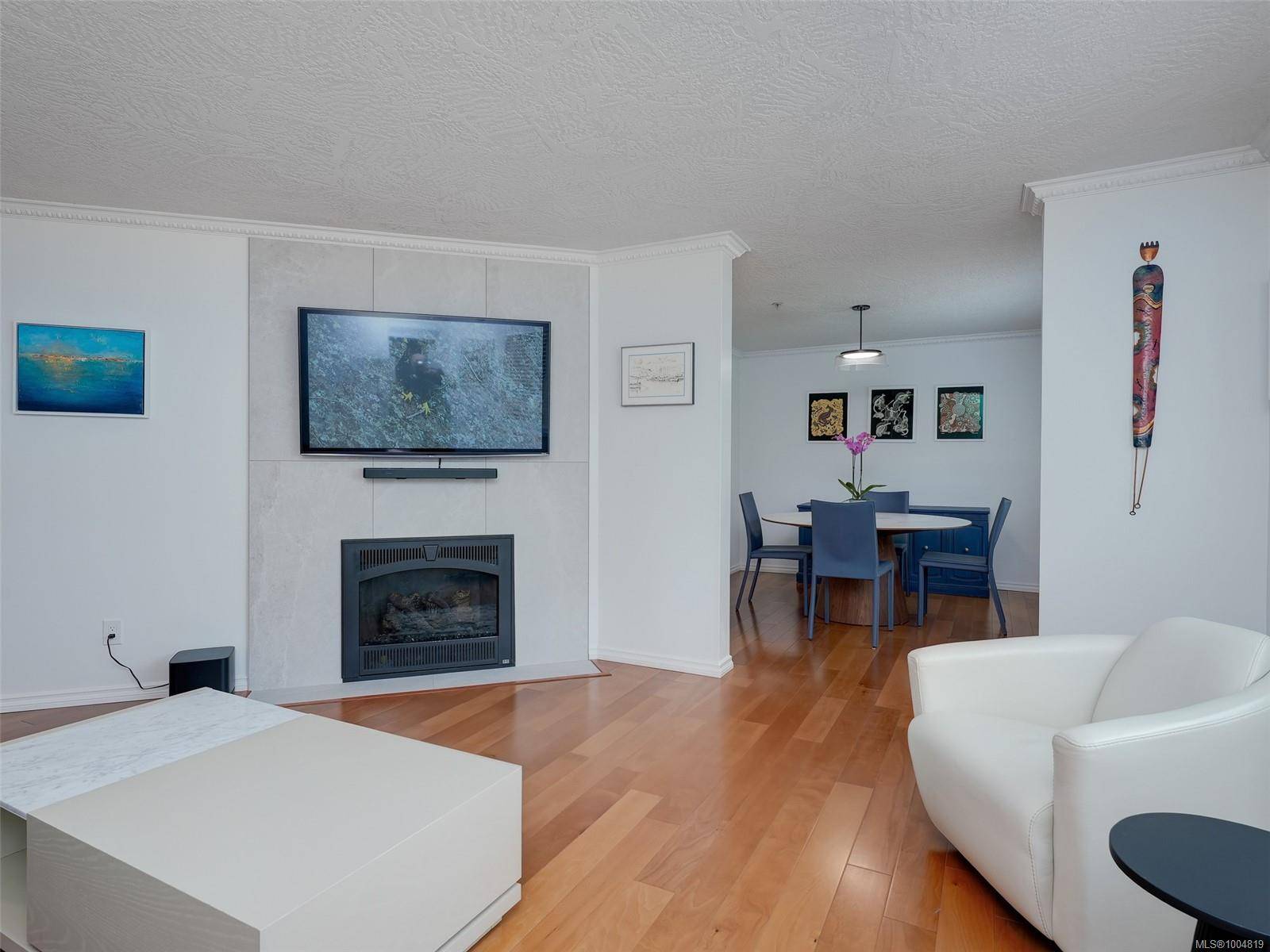 Sidney, BC V8L 2X6,9975 Fifth St #204