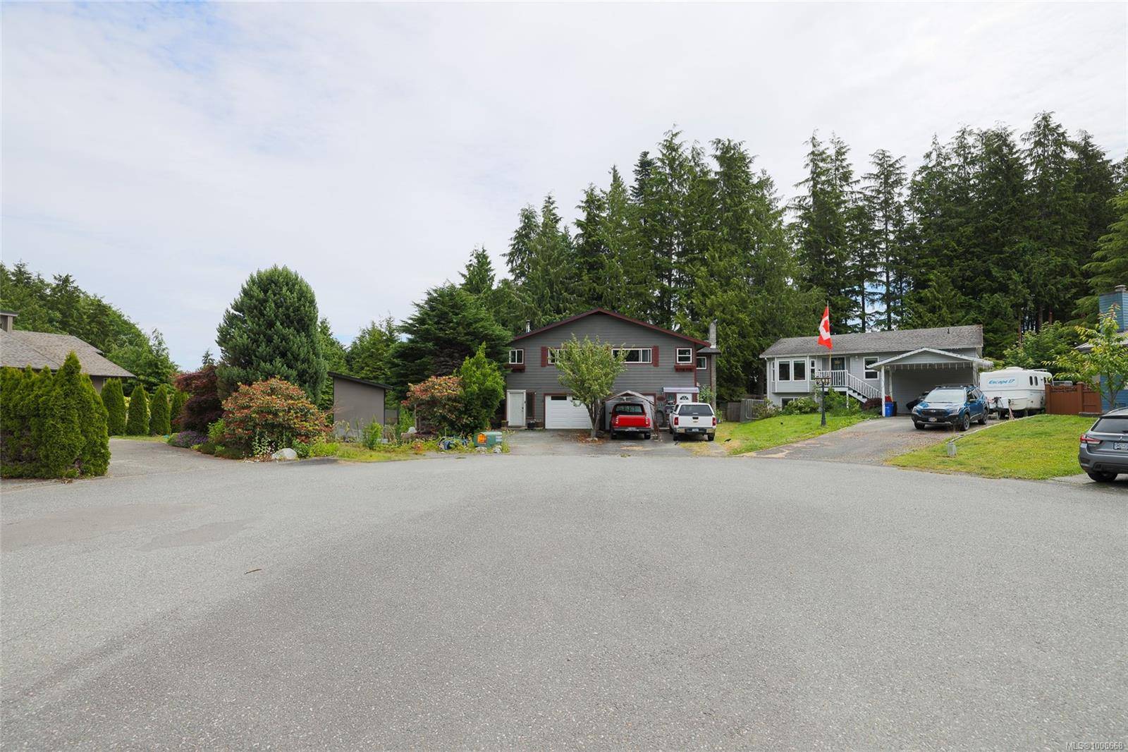 Port Hardy, BC V0N 2P0,7145A Highland Dr