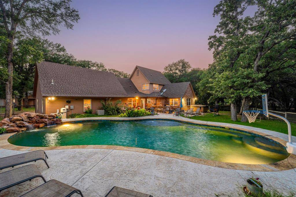 3274 Neri Road, Granbury, TX 76048