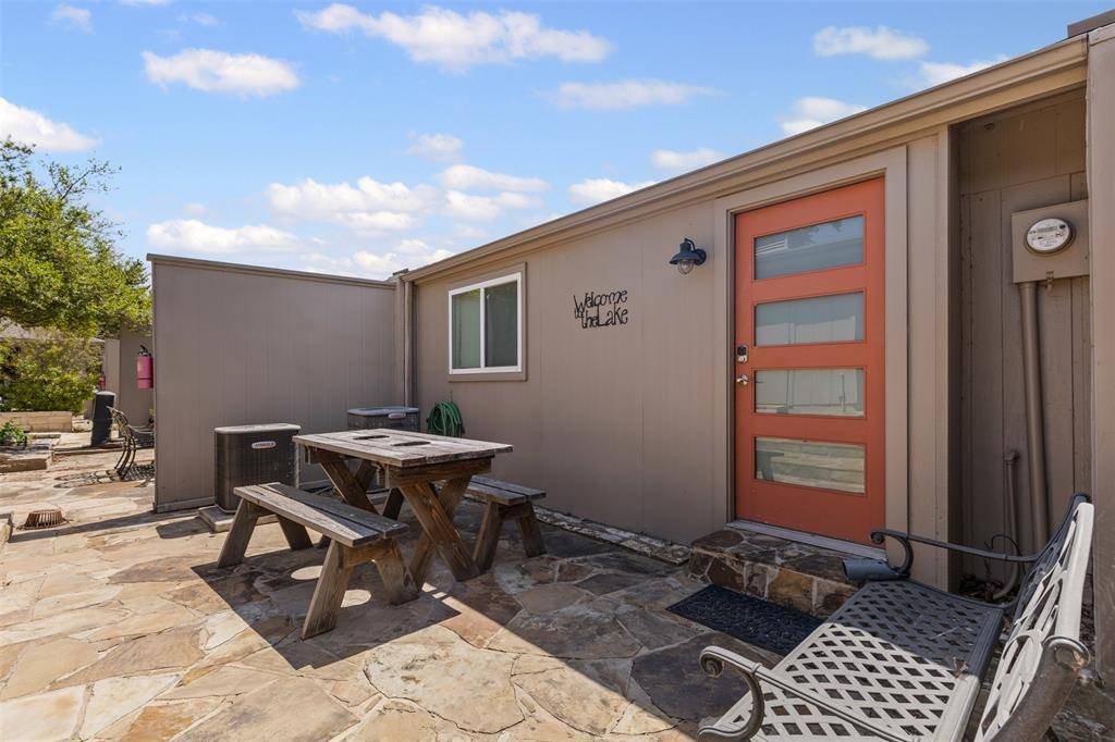 Granbury, TX 76049,5232 Country Club Drive