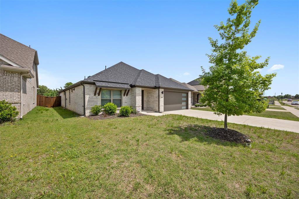 Red Oak, TX 75154,608 Congressional Avenue