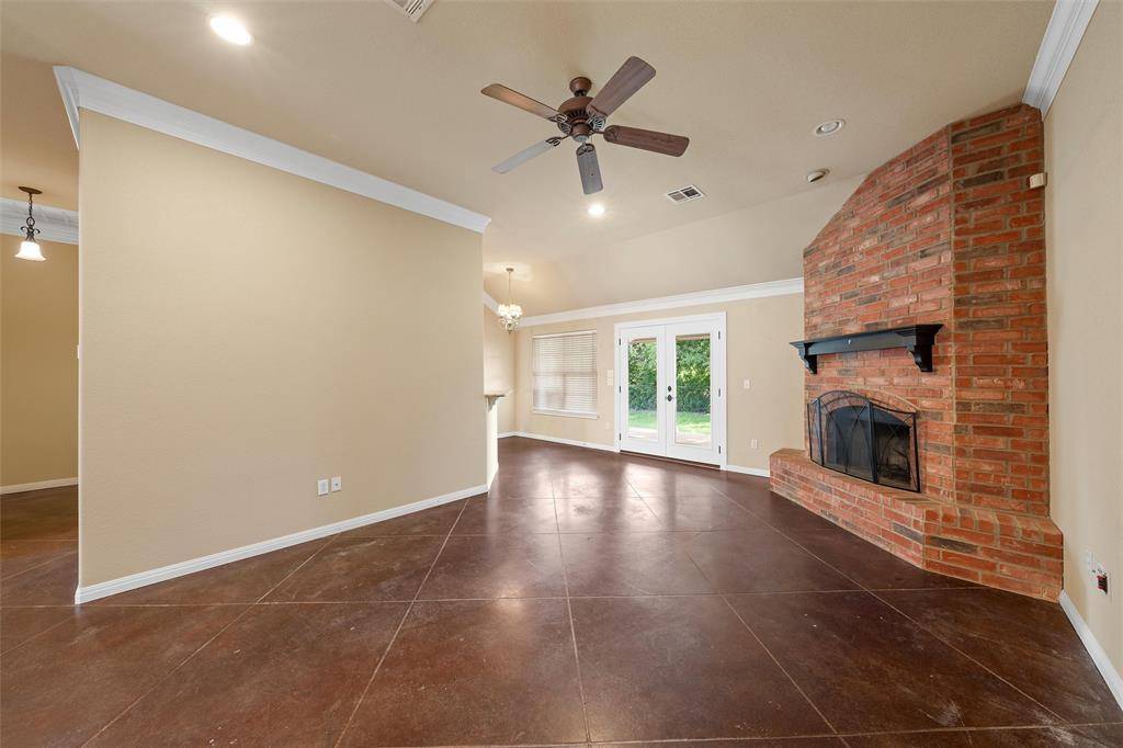 Lorena, TX 76655,608 Shoal Ridge S