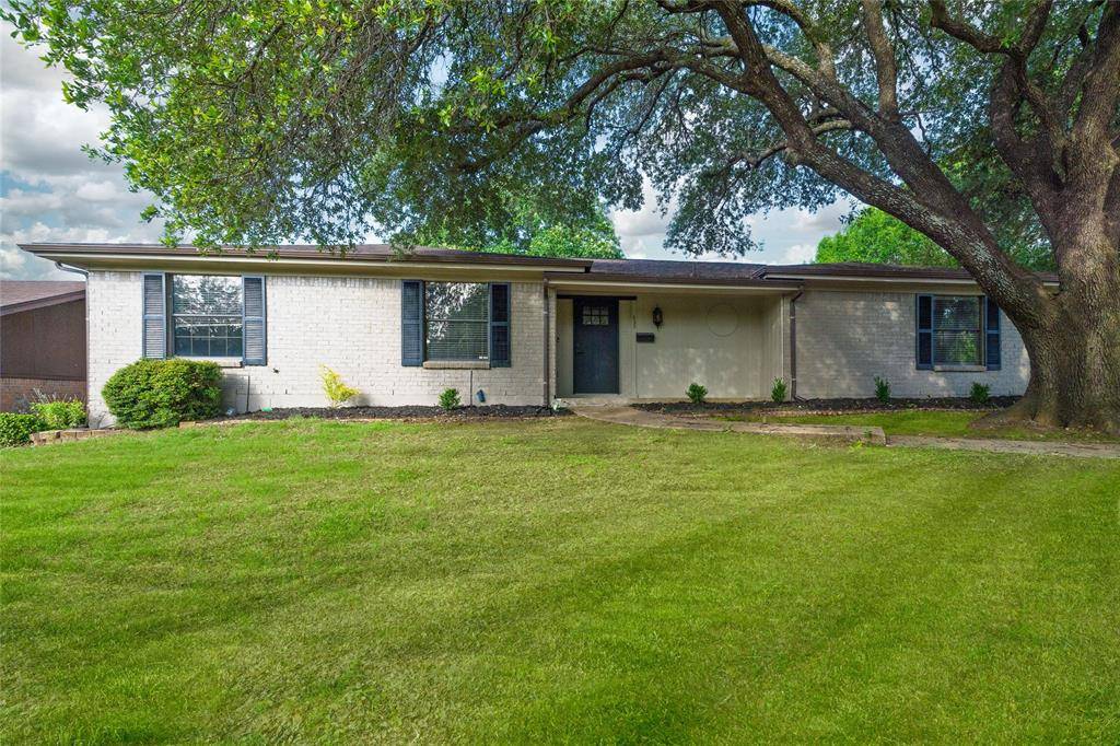 Burleson, TX 76028,633 NW Chisholm Road