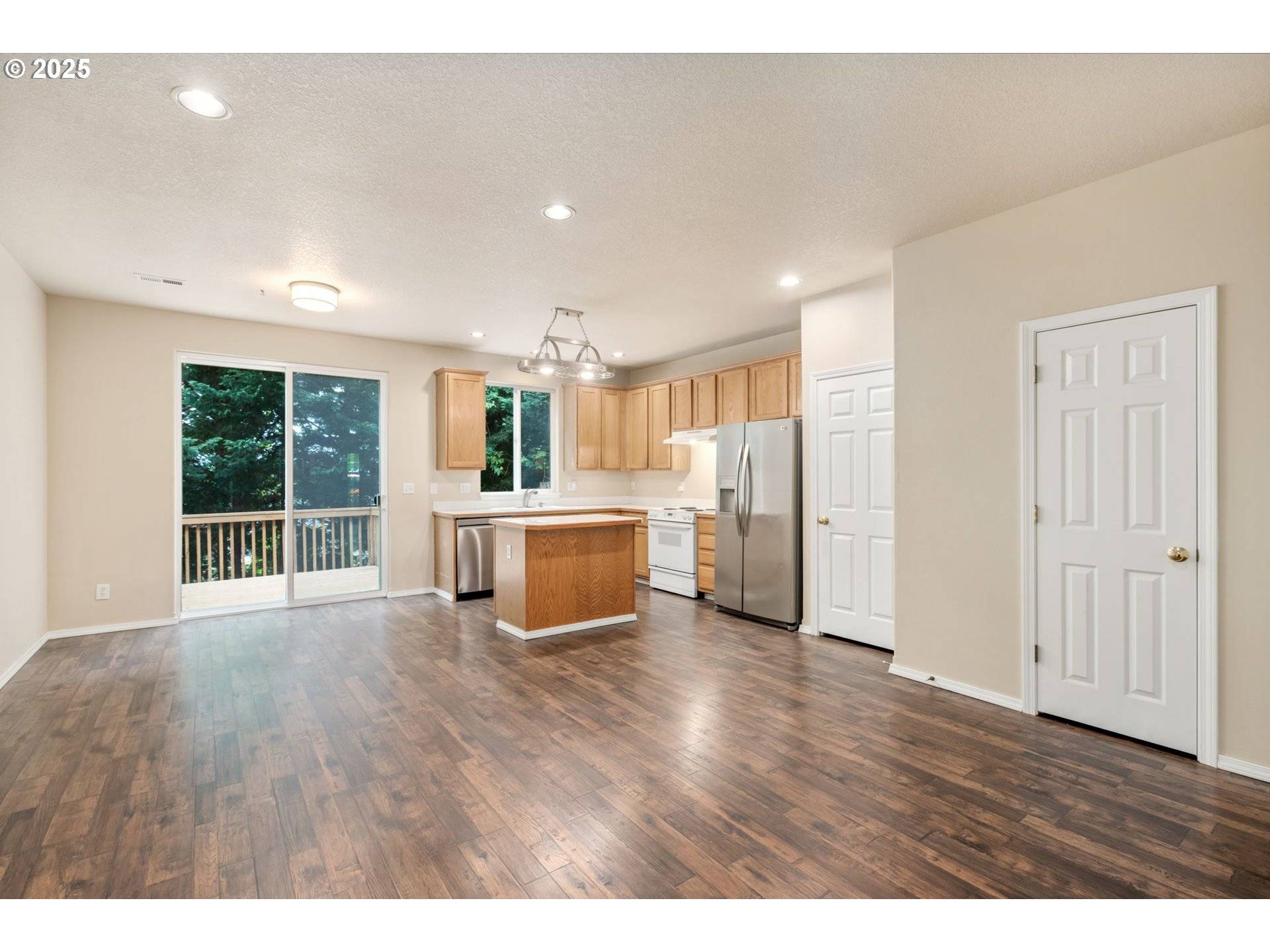 Portland, OR 97229,16222 NW FESCUE CT