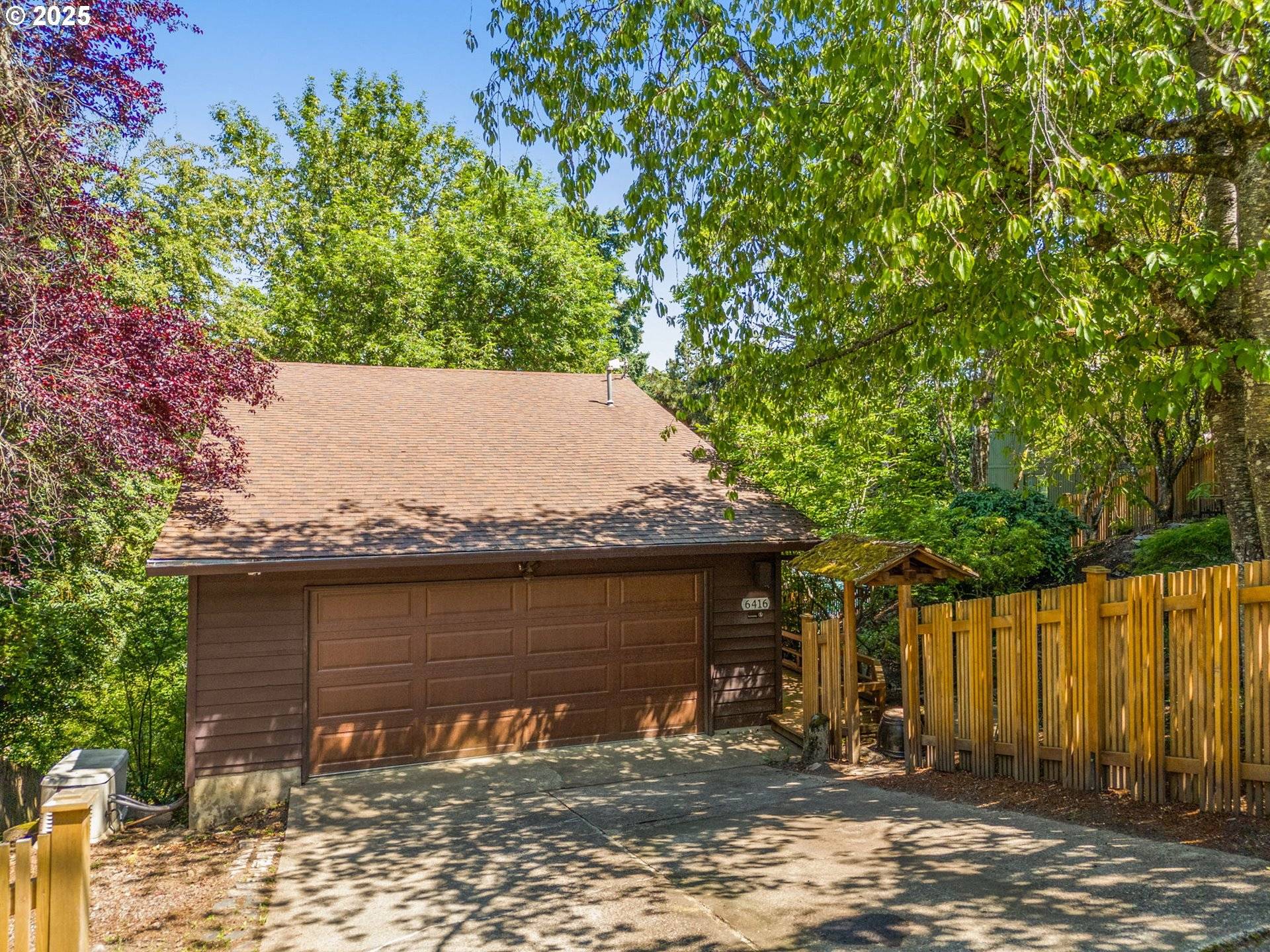 6416 SW 33RD PL, Portland, OR 97239