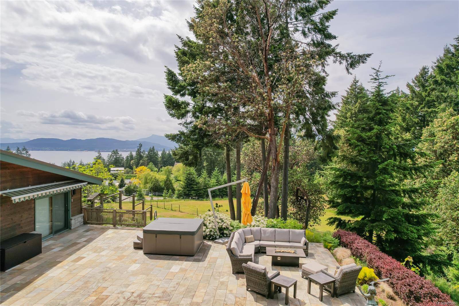 Salt Spring, BC V8K 2Y2,224 Pringle Farm Rd