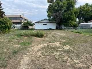 730 12 ST Southeast, Medicine Hat, AB T1A 1W2