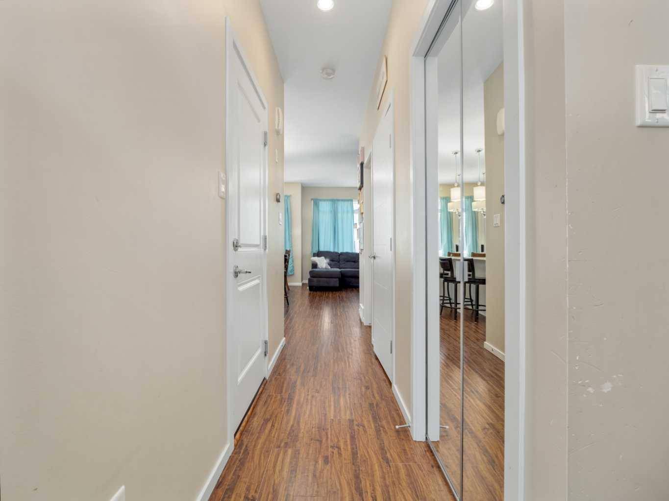 Lethbridge, AB T1J 5K5,450 Highlands BLVD W #5