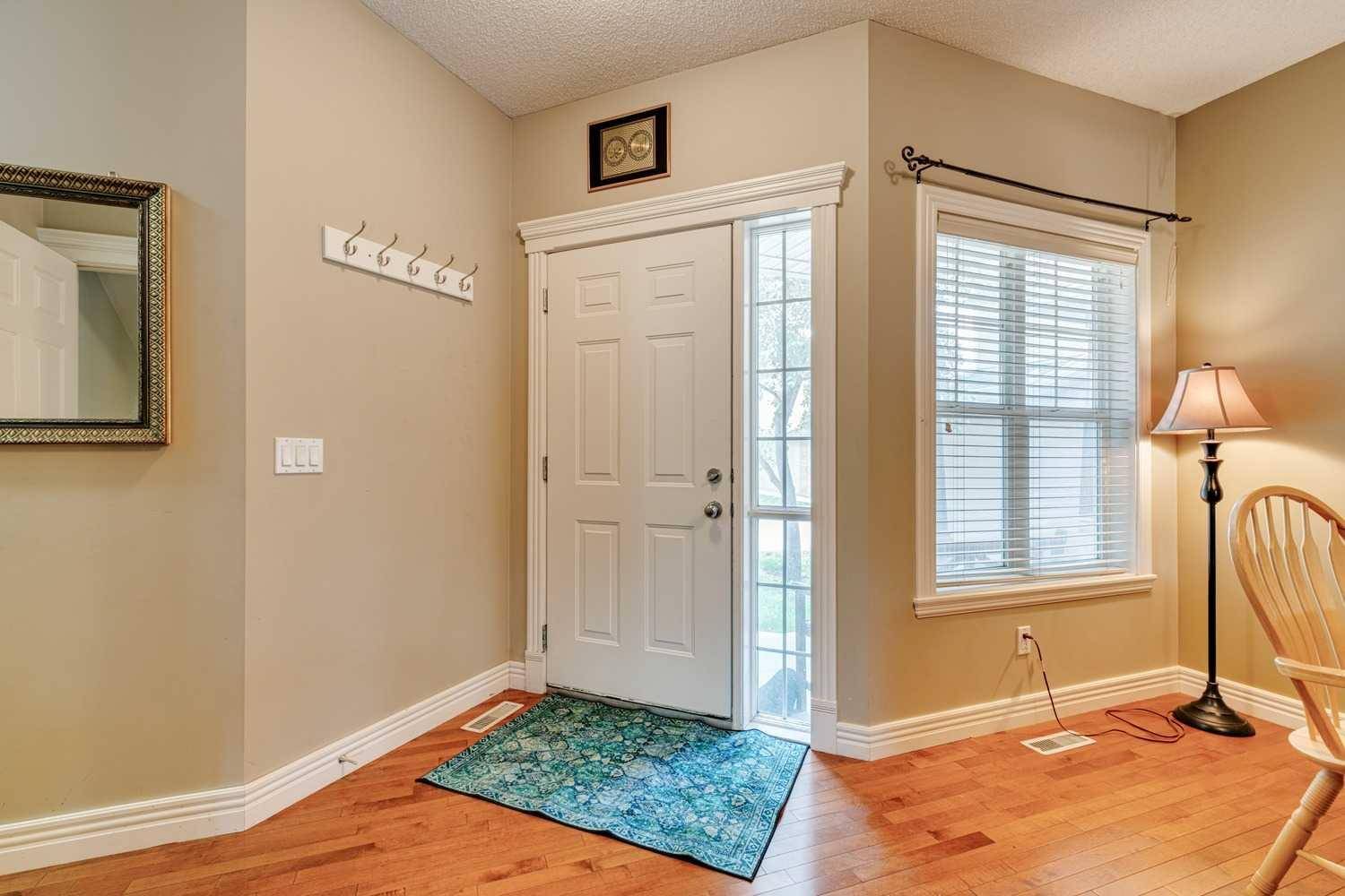 Calgary, AB T3H 5P8,39 Strathlea Common SW #65