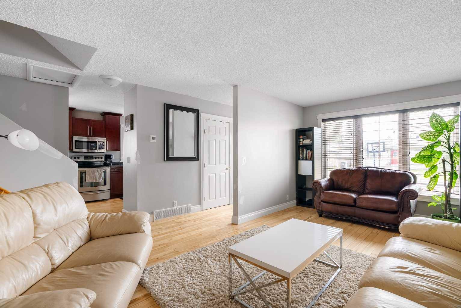 Fort Mcmurray, AB T9K 1M8,152 Kennedy CRES