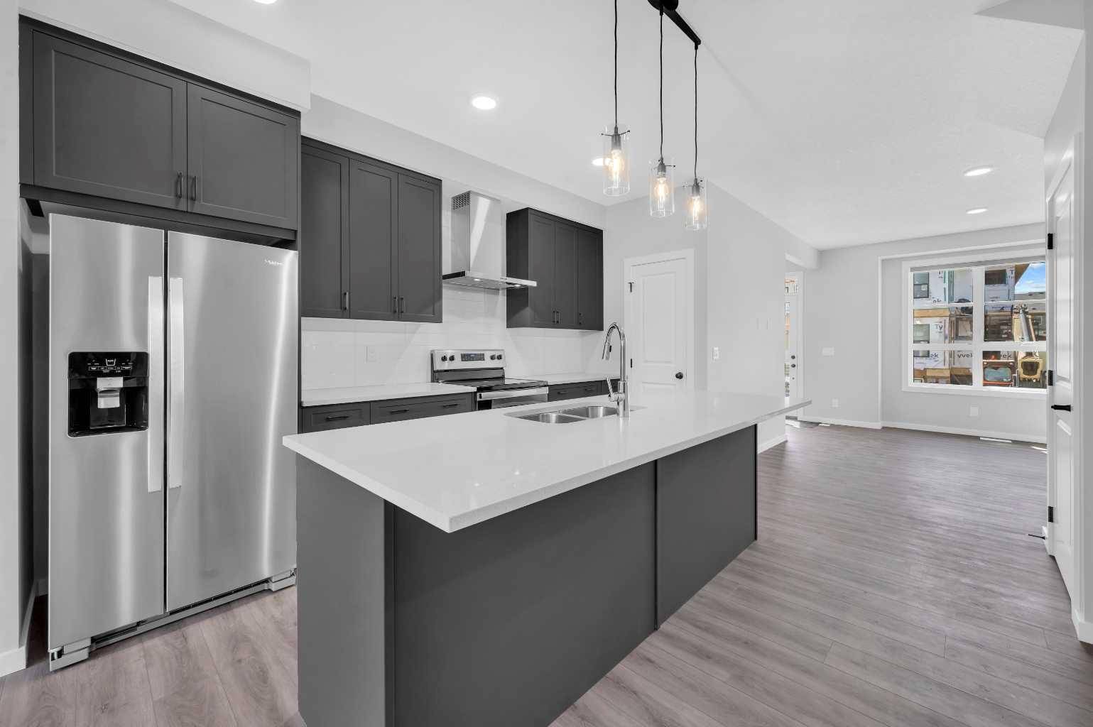 Calgary, AB T3J 5P8,64 Savanna PL NE