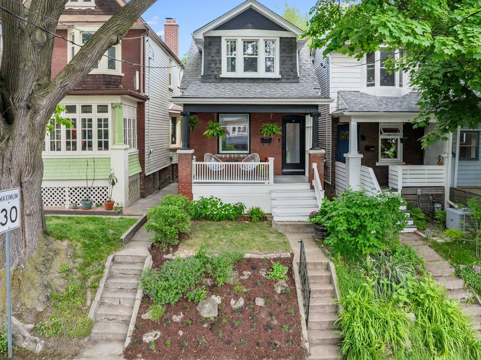 247 Highfield RD, Toronto E01, ON M4L 2V4