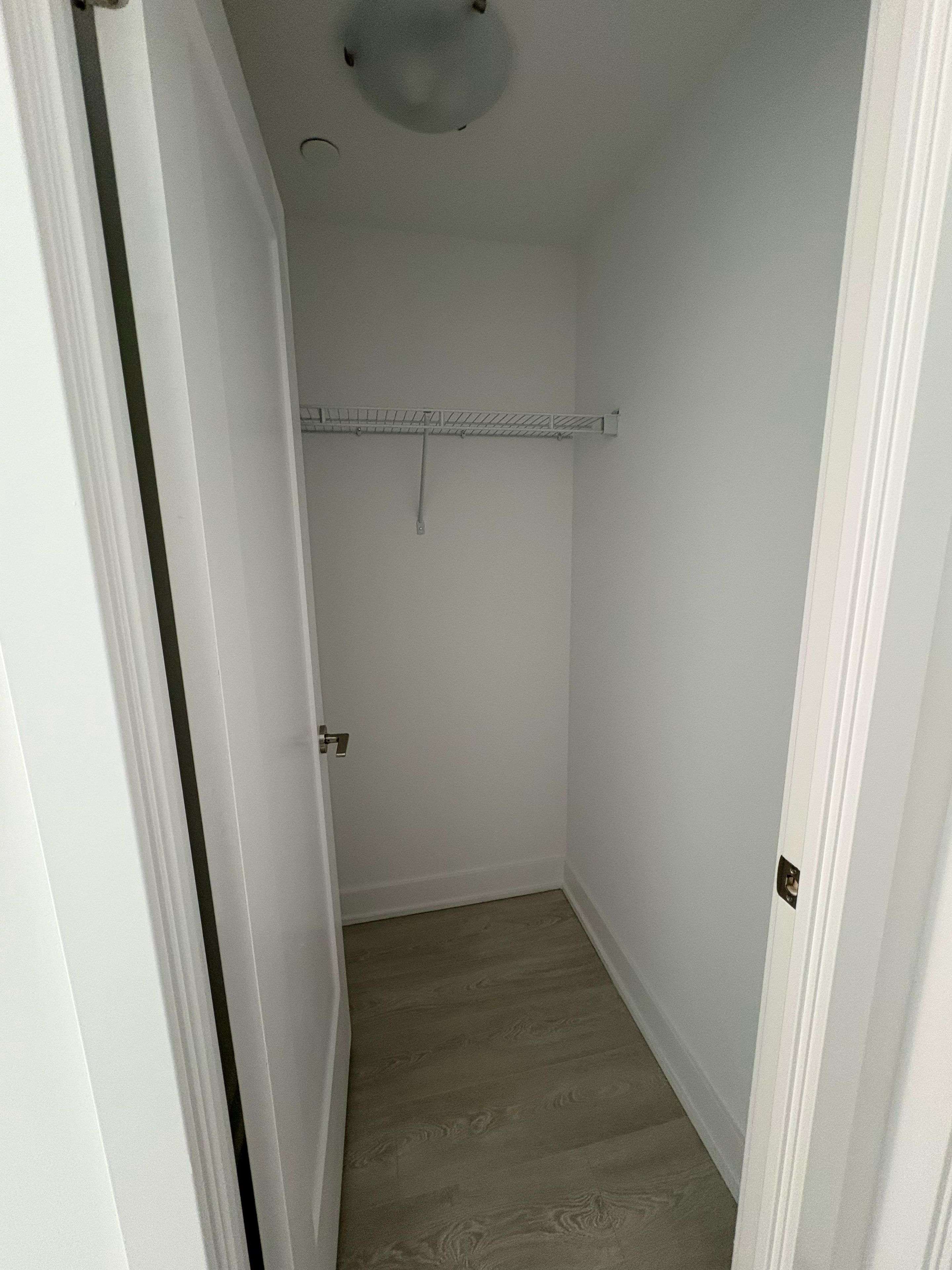 Oshawa, ON L1H 7K4,2545 SIMCOE St ST N #327