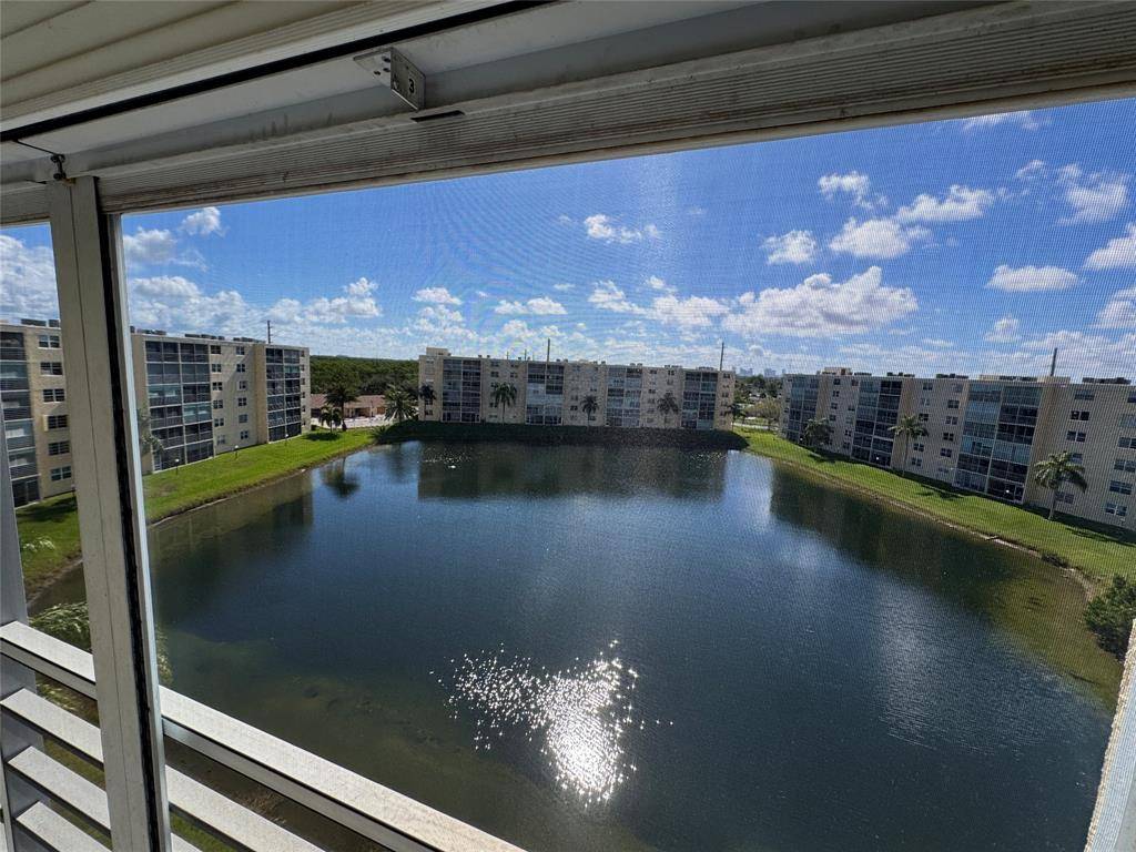 401 SE 3rd St #604, Dania Beach, FL 33004