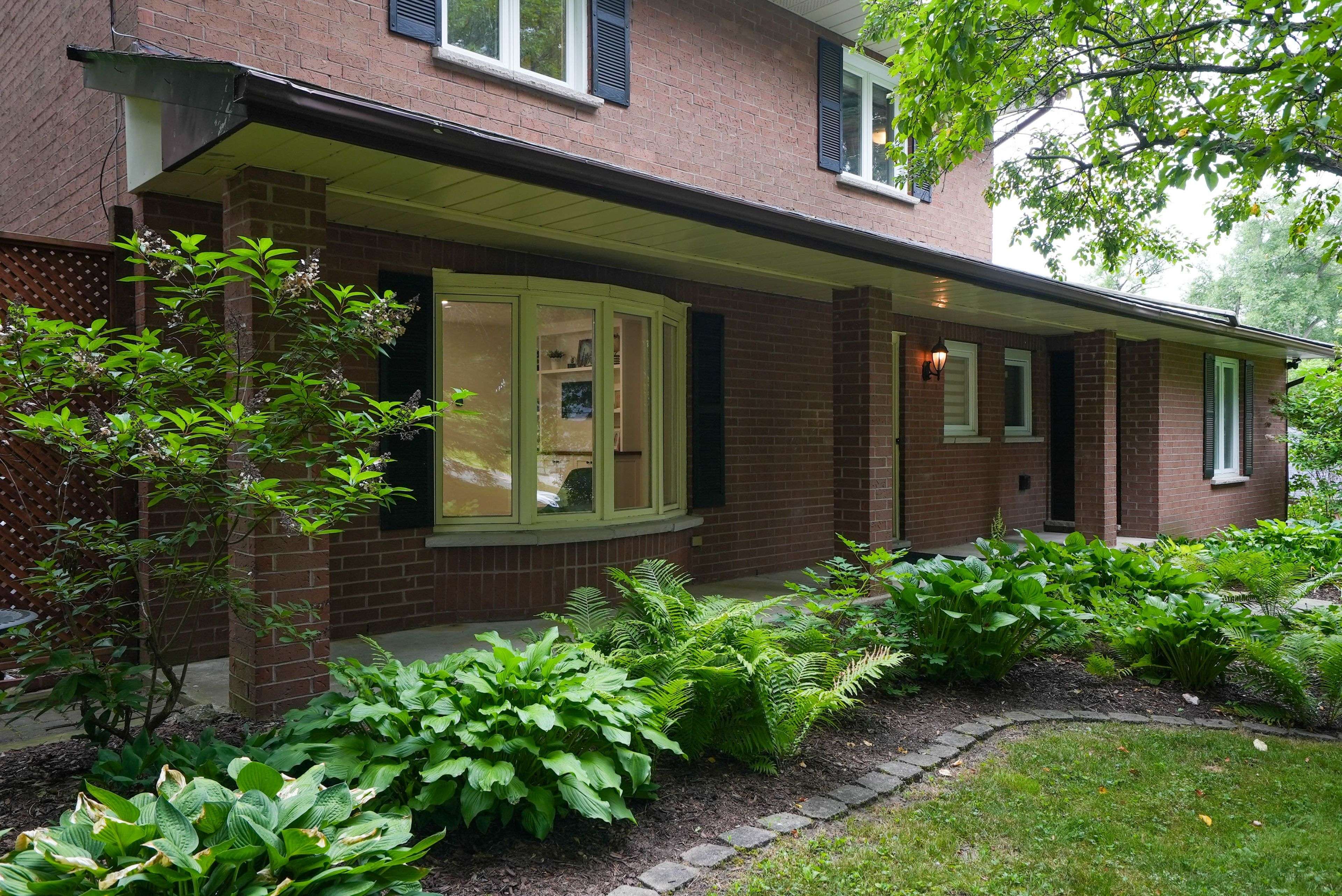 Bradford West Gwillimbury, ON L0L 1L0,3421 13 Line