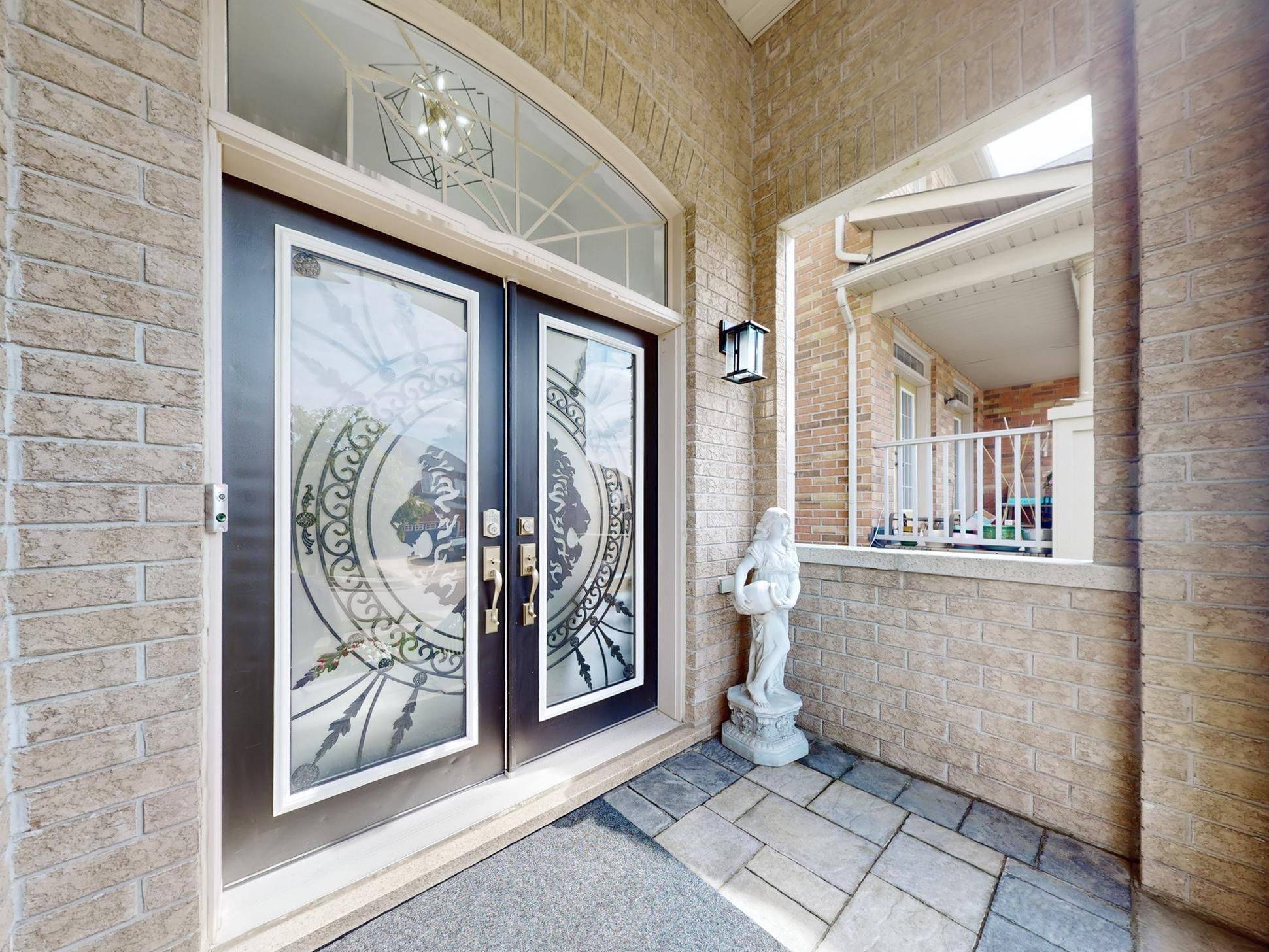 Brampton, ON L6Y 0P4,29 Young DR
