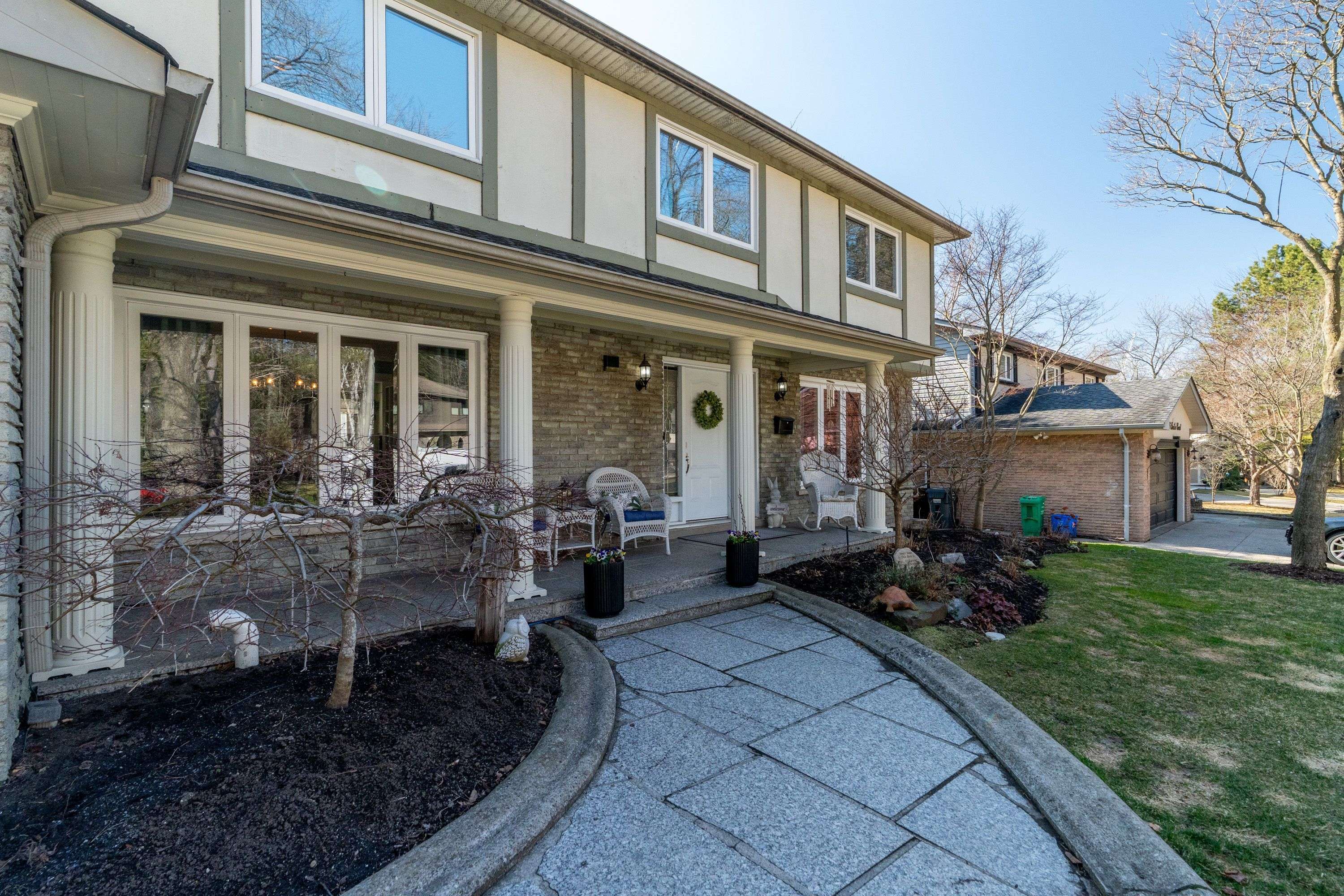 Mississauga, ON L5J 4C4,1548 Troika CT