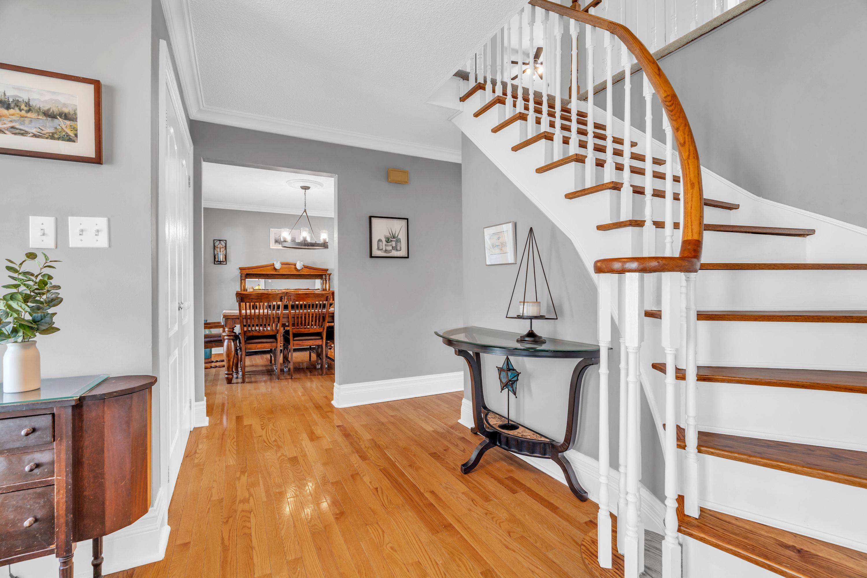 Mississauga, ON L5J 4C4,1548 Troika CT