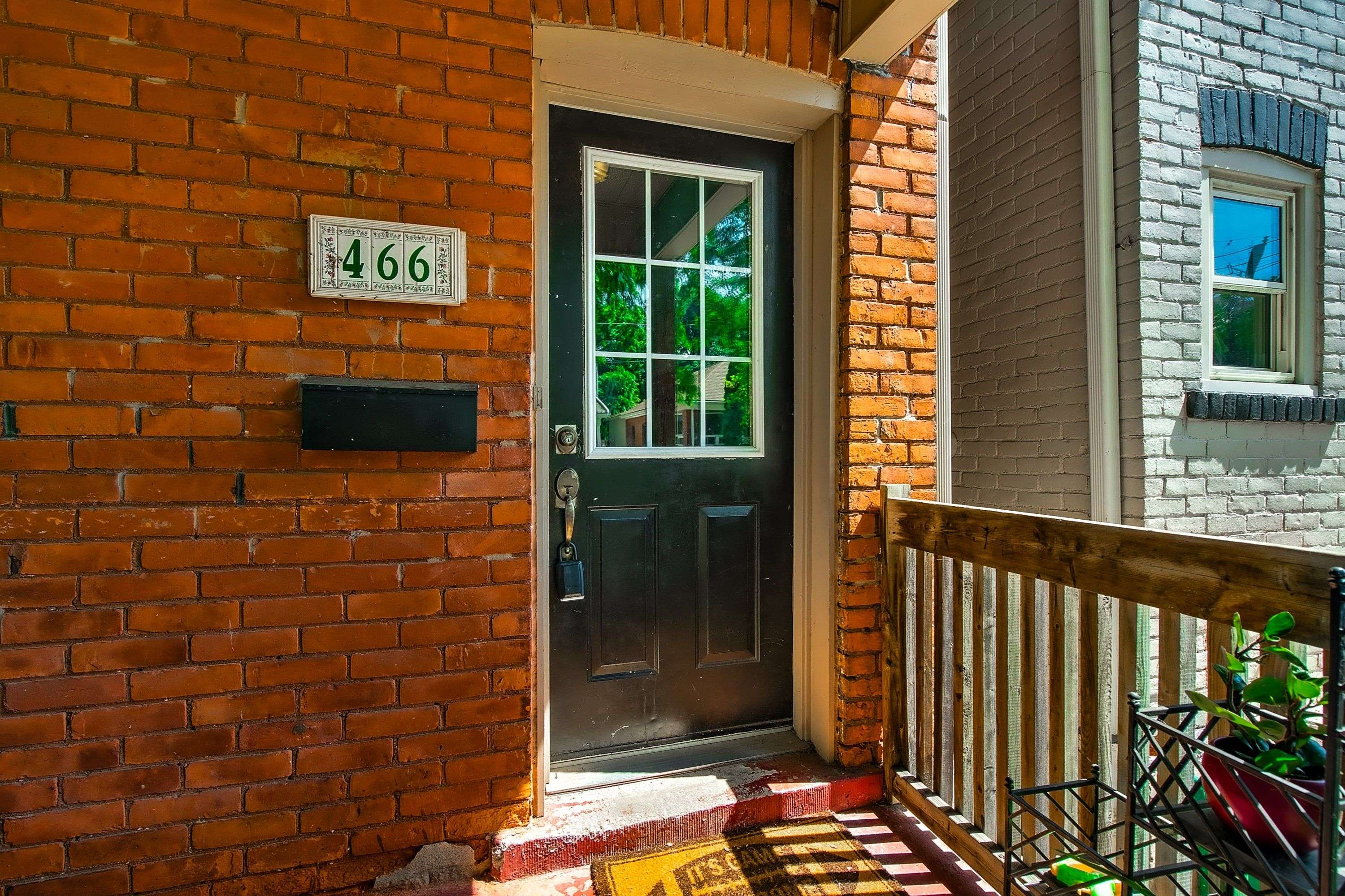 Hamilton, ON L8P 2E8,466 Charlton AVE W