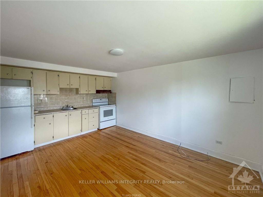 Overbrook - Castleheights And Area, ON K1K 1S8,110 Glynn AVE #3