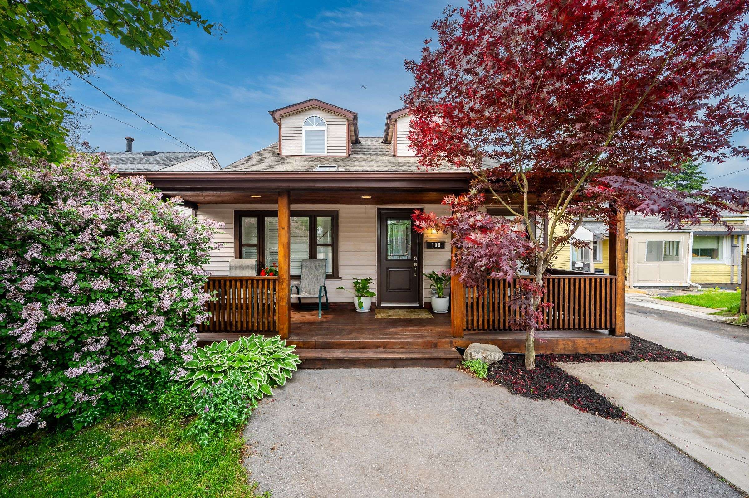 Hamilton, ON L8V 1K3,100 Munn ST