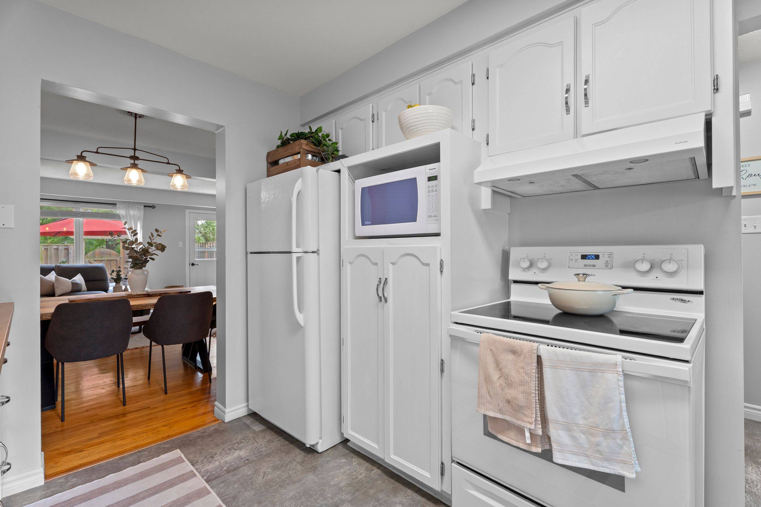 Guelph, ON N1H 5T8,121 Bagot ST #2