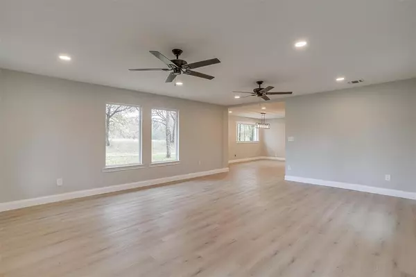 Lipan, TX 76462,890 Nash Lane