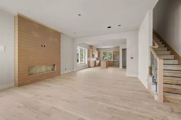 Justin, TX 76247,207 W 7th Street