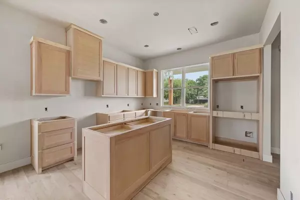Justin, TX 76247,207 W 7th Street