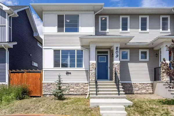 209 Red Sky WAY Northeast, Calgary, AB T3N1M8