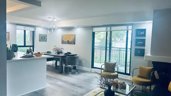 Aurora, ON L4G 1N8,15390 Yonge ST #201
