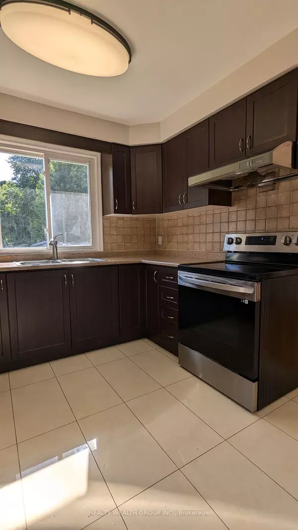 Richmond Hill, ON L4C 4P8,193 Lucas ST #Main