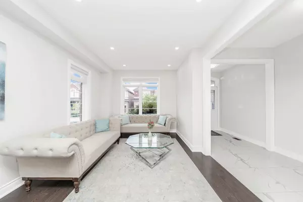 Milton, ON L9E 1H3,1531 Mendelson HTS