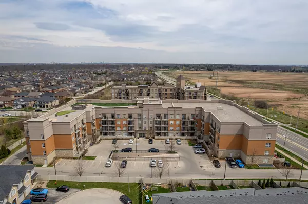 Burlington, ON L7L 0G8,5317 Upper Middle RD #316