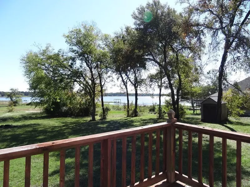 210 Overlook Trail, Gun Barrel City, TX 75156