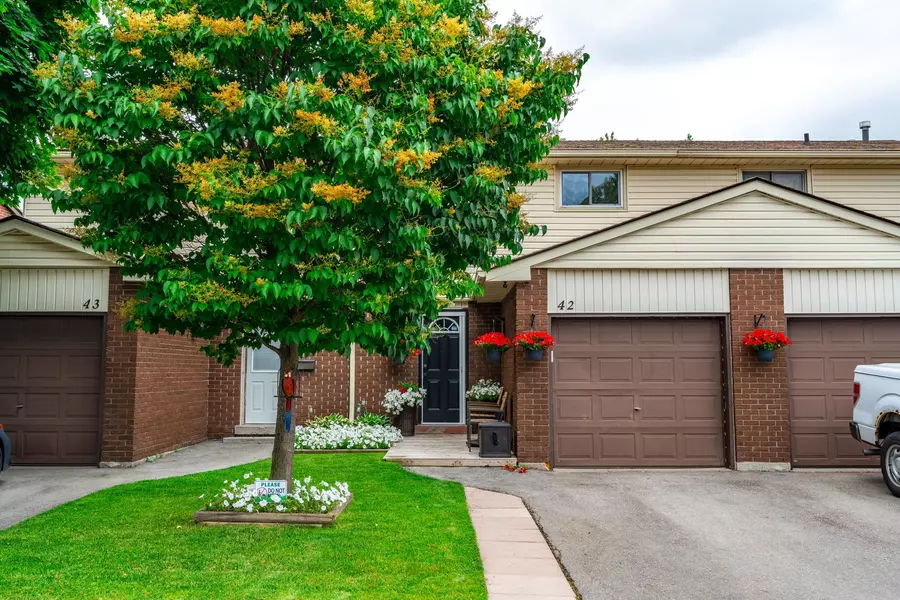 1350 Limeridge RD #42, Hamilton, ON L8W 1L6