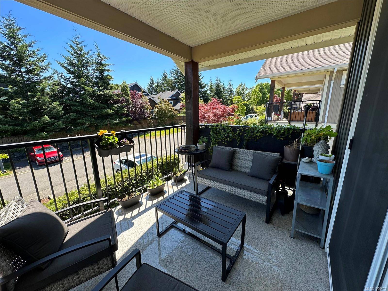 Nanaimo, BC V9V 0A9,6183 Nitinat Way #3