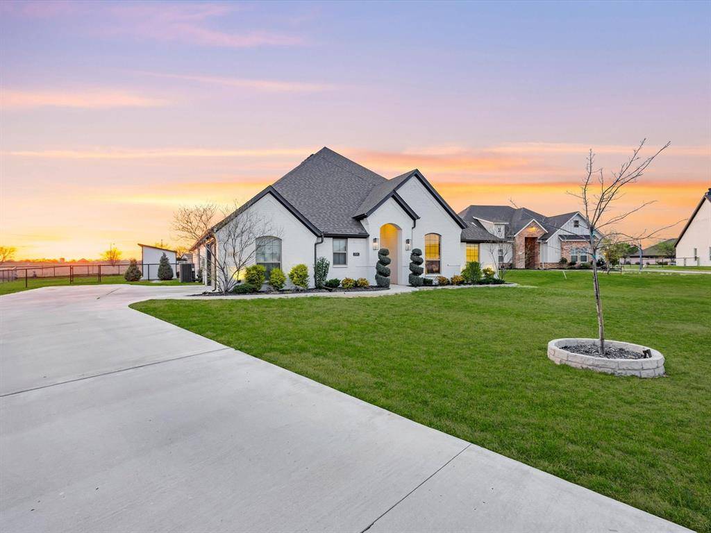 1314 Oliver Creek Lane, Justin, TX 76247