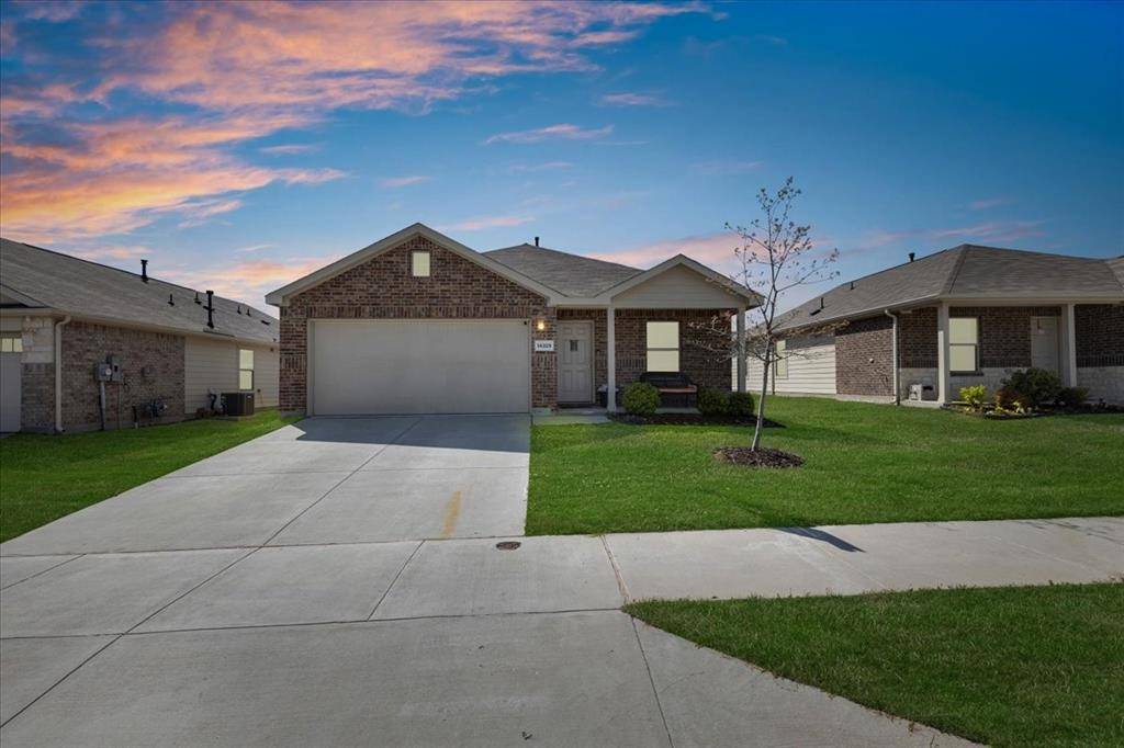 14329 Saddlebred Way, Fort Worth, TX 76052