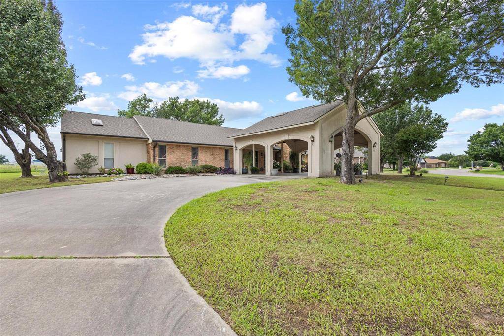 Bonham, TX 75418,2017 S Village Drive