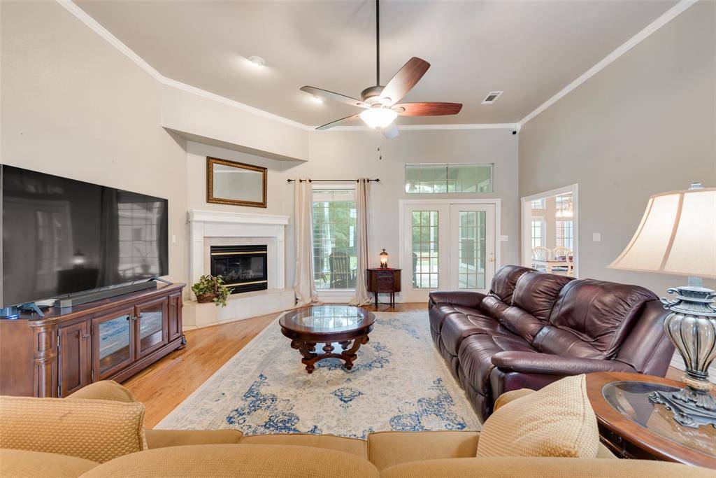Van Alstyne, TX 75495,164 Owen Lane