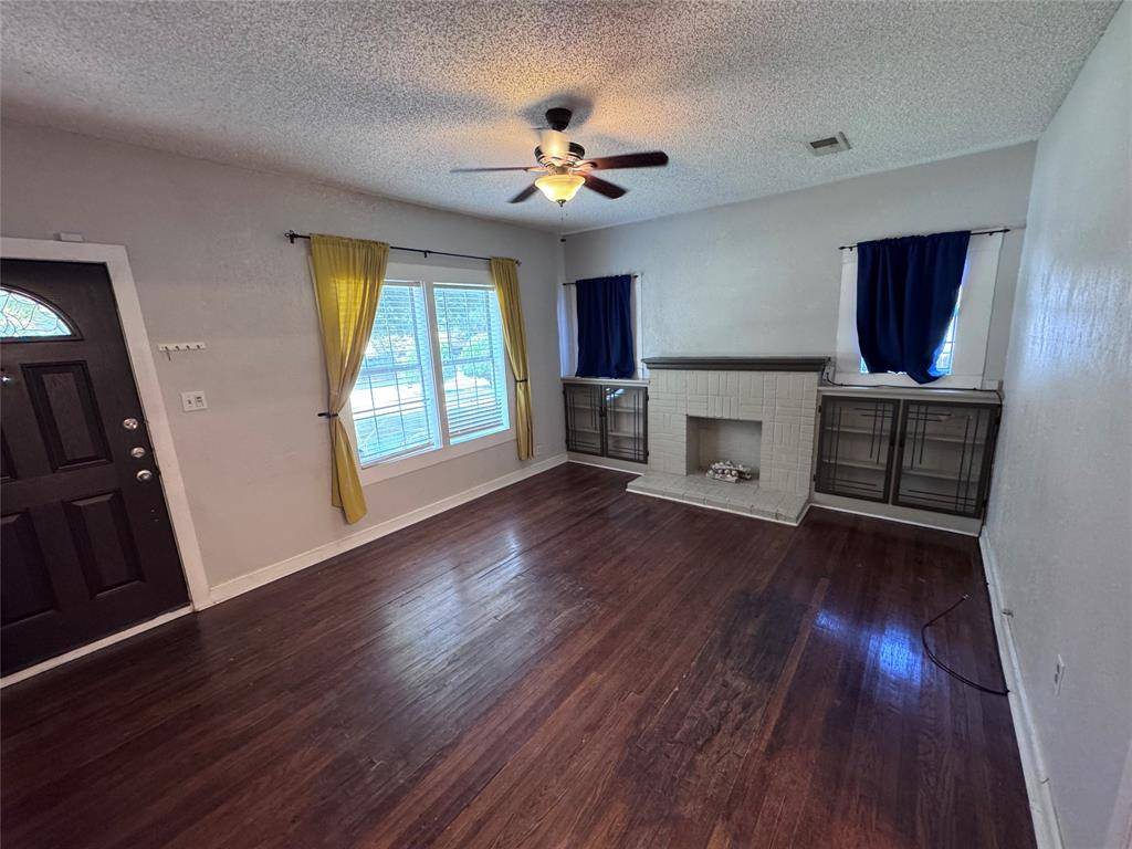 Dallas, TX 75211,2857 W 12th Street