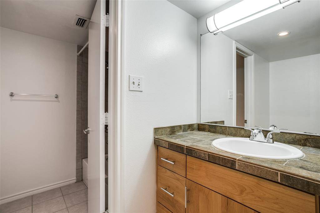 Dallas, TX 75209,4616 W Lovers Lane #130