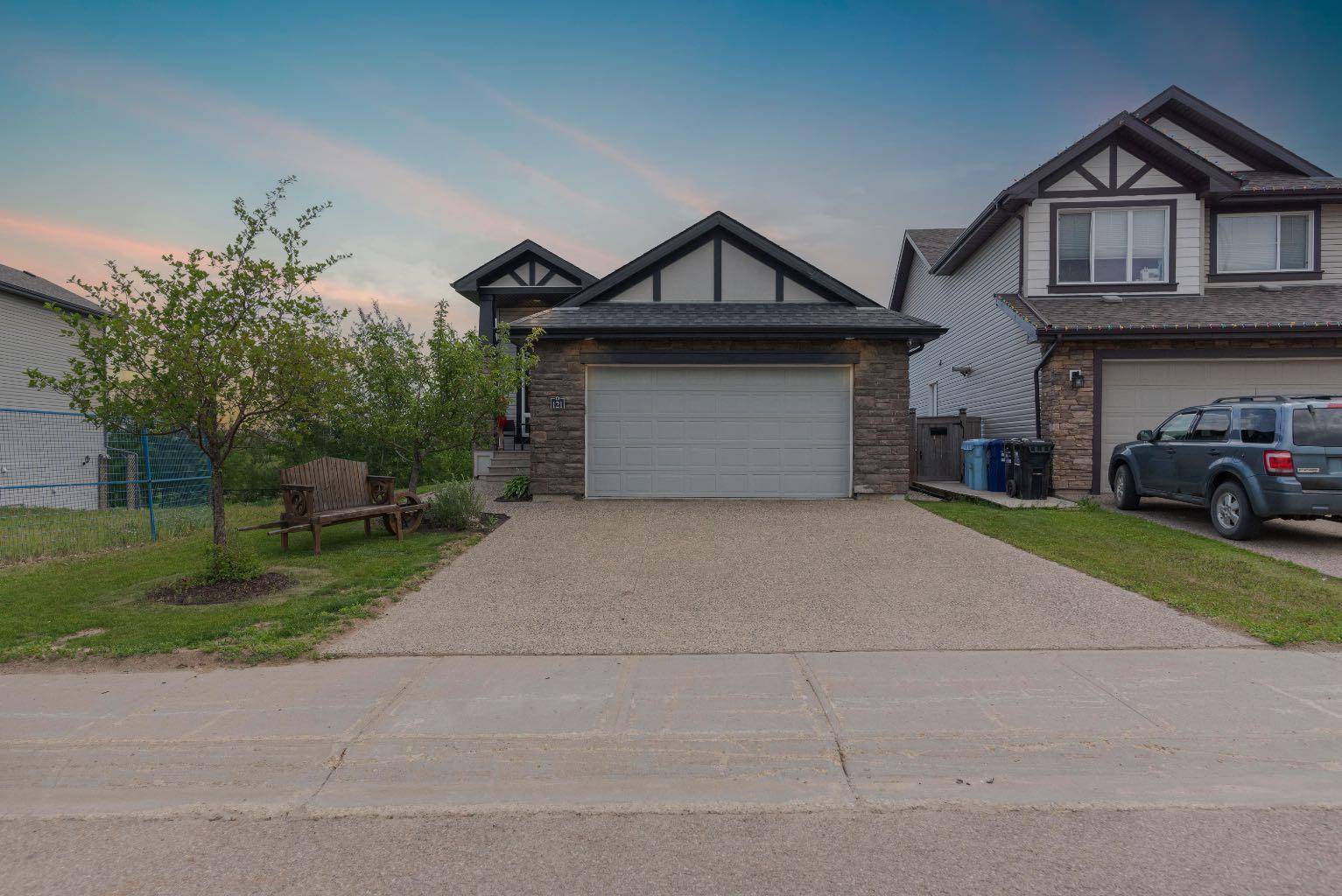 121 Gravelstone RD, Fort Mcmurray, AB T9K 0W9