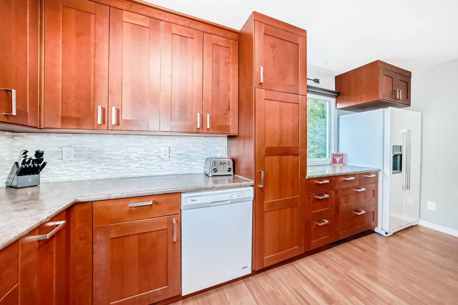 Ponoka, AB T4J 1G6,5210 56 Avenue