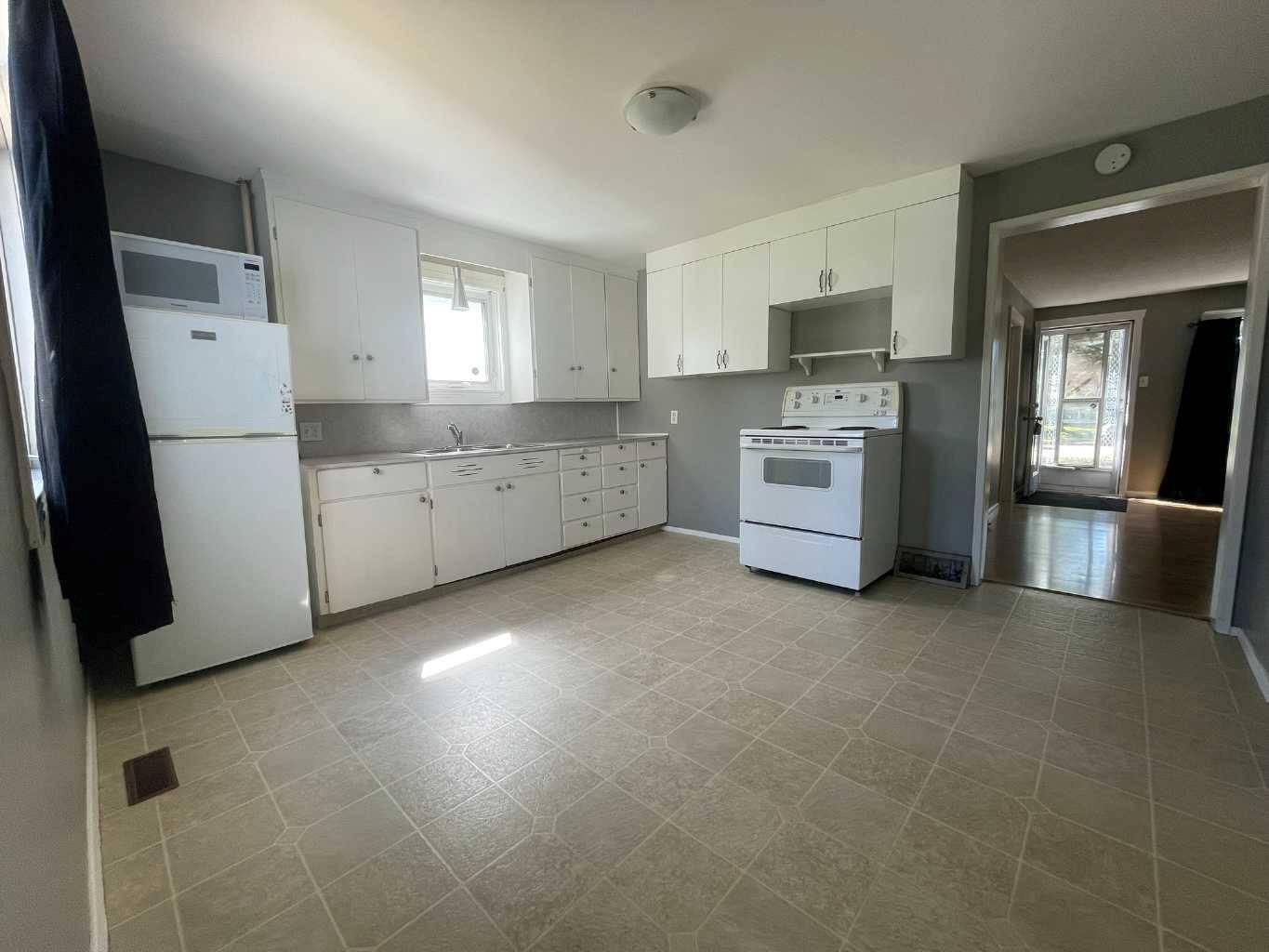 Lloydminster, SK S9V 0H7,4710 45 ST